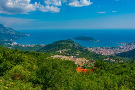 Vista panorámica de Budva en Montenegro