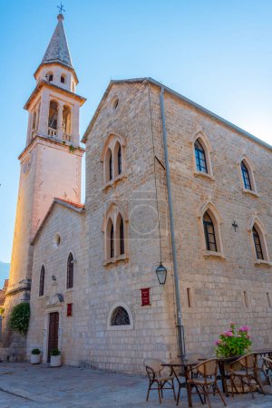 Die Kirche Sveti Ivan in der Altstadt von Budva, Montenegro