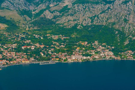 Risan Stadt an der Bucht von Boka Kotorska in Montenegro