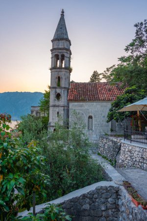 Iglesia católica en Perast, Montenegro