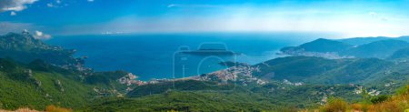 Vista panorámica de Budva en Montenegro