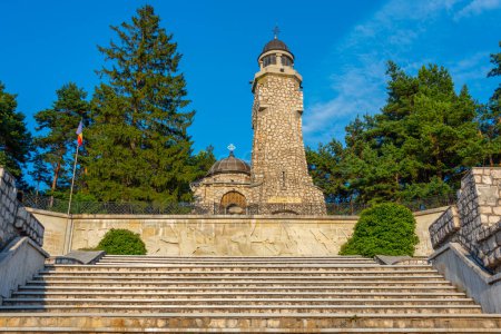 Foto de Mausoleul Mateias durante una tarde soleada en Rumania - Imagen libre de derechos