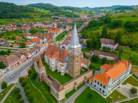 La iglesia fortificada luterana de Mosna en Rumania