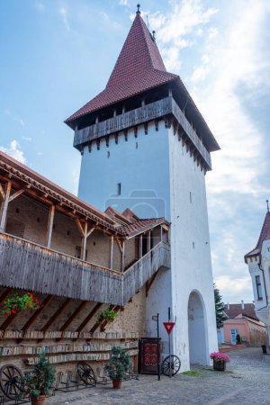 Foto de Biblioteca pública en la torre Turnul Forkesch en la ciudad rumana Medias - Imagen libre de derechos