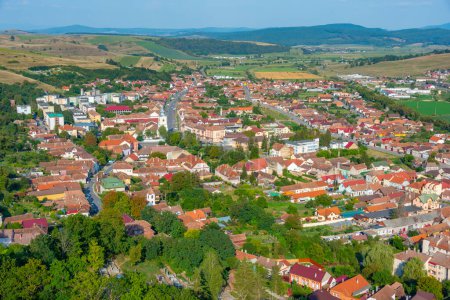 Panoramablick auf die rumänische Stadt Rupea