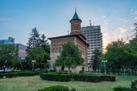 Sonnenaufgang Blick auf die Kirche des Heiligen Nikolaus des Herrn in Iasi, Rumänien