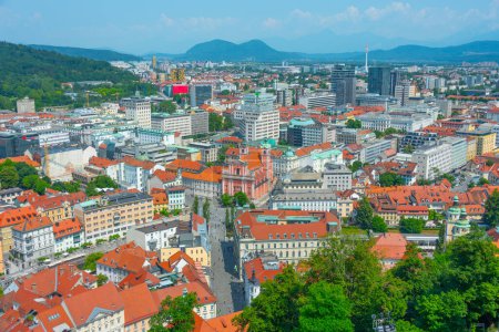 Vista aérea del centro de la capital eslovena Liubliana