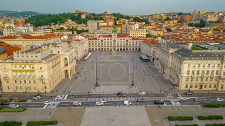 Vue aérienne de Piazza della Unita d'Italia dans la ville italienne Trieste
