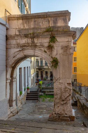 Arco di Riccardo en la ciudad italiana Trieste