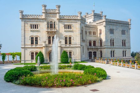 Castello di Miramare en la ciudad italiana Trieste