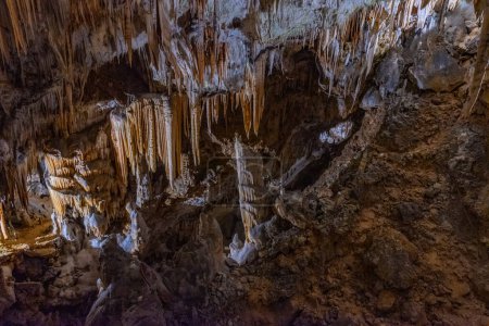 Téléchargez les photos : Formations géologiques dans la grotte de Postojna en Slovénie - en image libre de droit