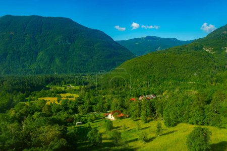Panoramablick über das Soca-Tal in Slowenien