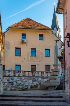 Téléchargez les photos : Escalier et arcades Plecnik à Kranj, Slovénie - en image libre de droit
