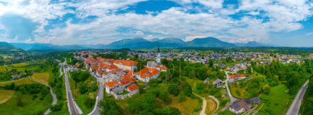 Vue aérienne de la ville slovène Radovljica