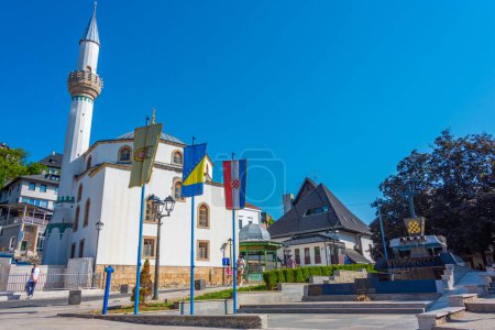 Foto de Jajce, Bosnia y Herzegovina, 17 de julio de 2023: Mezquita Esma Sultana en la ciudad bosnia Jajce - Imagen libre de derechos