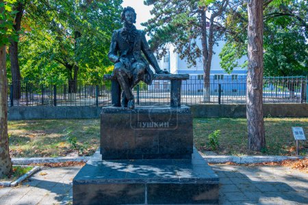 Téléchargez les photos : Bendery, Moldova, 24 août 2023 : Statue de Pouchkine dans la ville de Bendery, Moldavie - en image libre de droit