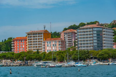 Téléchargez les photos : Portoroz, Slovénie, 23 juin 2023 : Hôtels de luxe dans la station balnéaire slovène Portoroz - en image libre de droit