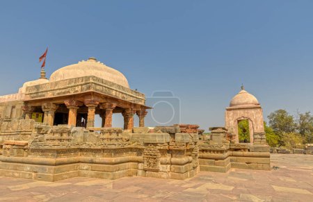 Téléchargez les photos : Ancien vestige du temple Harshat Mata dans le village historique Abhaneri dans l'état du Rajasthan Inde. - en image libre de droit