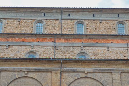 Téléchargez les photos : Mur extérieur de la Chapelle Médicis, Cappelle Medicee dans la rue Canto dei Nelli à Florence Italie. - en image libre de droit