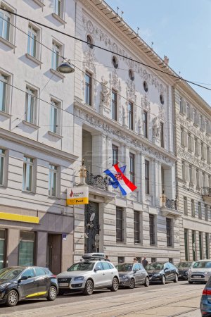 Téléchargez les photos : VIENNE, AUTRICHE 7 septembre 2018 : Vue sur la rue du bâtiment de l'Ambassade de Croatie situé à Rennweg 3
. - en image libre de droit
