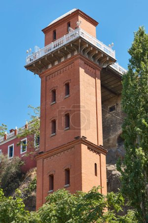 Foto de Historical building elevator. Izmir, Esmirna city. Turkey - Imagen libre de derechos