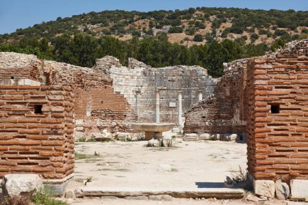 Téléchargez les photos : Ephesus archaeological site. St. Mary church. Roman empire. Turkey - en image libre de droit