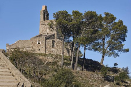 Foto de Pueblo medieval de Santa Creus de Rodes. Costa Brava, Girona, España - Imagen libre de derechos