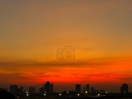 Foto de Beautiful sunset sky scene golden hour - Imagen libre de derechos