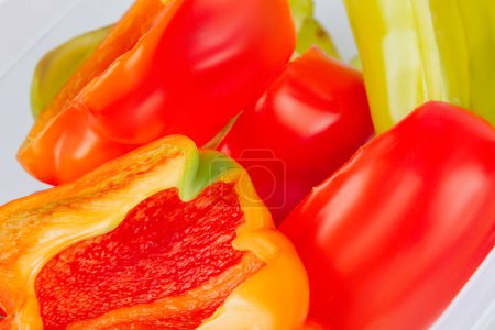 Foto de Paprika. Red pepper. Isolated on white background. Sweet red pepper. With clipped path. Full depth of field - Imagen libre de derechos