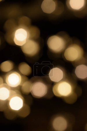 Foto de Calientes luces blancas doradas borrosas bokeh - Imagen libre de derechos