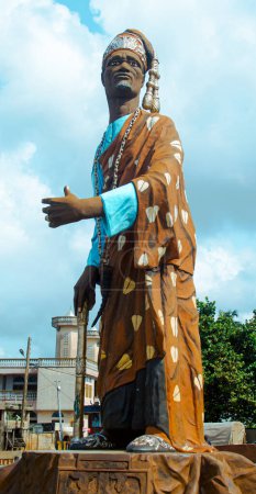 Foto de Porto-Novo, Benín - 2 de noviembre de 2023: estatua de Toffa I - Imagen libre de derechos