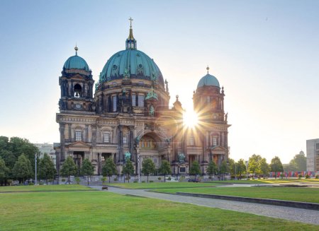 Téléchargez les photos : Cathédrale de Berlin (Berliner Dom) célèbre monument à Berlin, Allemagne - en image libre de droit