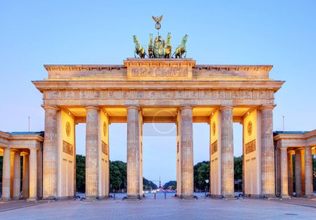 Berlin - Brandenburg Gate w nocy