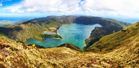 Paysage panoramique du lac des Açores - "Lagoa do Fogo" se traduit par "lagune de feu" de So Miguel, Portugal. 