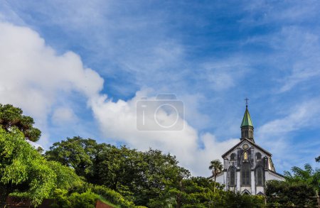 Foto de Oura Catholic Church  and blue sky in Nagasaki, Japan - Imagen libre de derechos