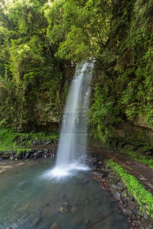 Foto de Kamikawa Otaki Waterfall Park en Kagoshima, Kyushu, Japón - Imagen libre de derechos