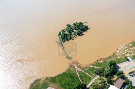 Foto de Vista aérea de la orilla del río, el río seco - Imagen libre de derechos
