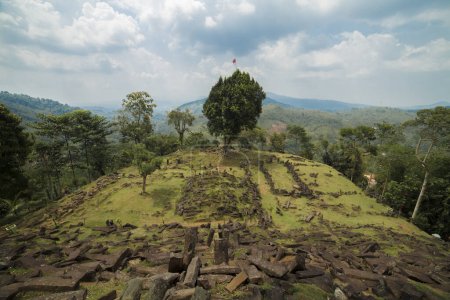 Téléchargez les photos : Sites mégalithiques Gunung Padang, Cianjur, Java occidental, Indonésie - en image libre de droit