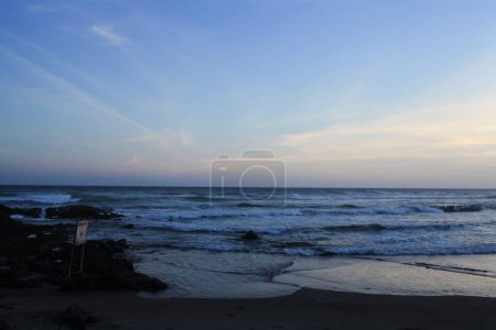 sea silhouette when the sun sets