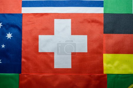 Téléchargez les photos : Drapeau Suisse des pays participants au tournoi de championnat international - en image libre de droit