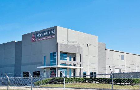Foto de Houston, Texas USA 27-11-2022: Hércules Incorporated office building exterior in Houston, TX. Empresa local proveedora de envases y almacén de distribución. - Imagen libre de derechos