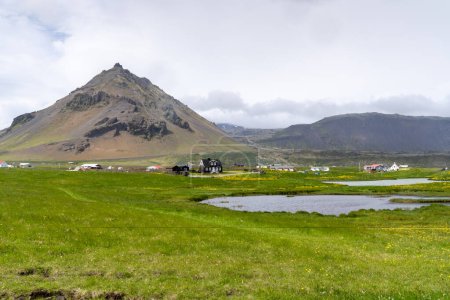Foto de Pueblo de Arnarstapi, Islandia, en la Pensínsula de Snaefellsnes - Imagen libre de derechos