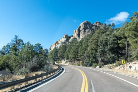 Téléchargez les photos : Conduire le Mt. Lemmon passage pittoresque près de Summerhaven Arizona - en image libre de droit