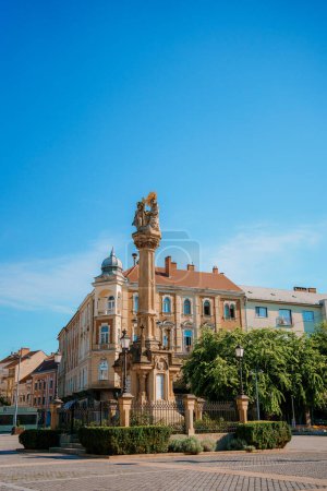 Foto de Szombathely, Hungría 13-08-23. Una plaza en la ciudad de Szombathely en Hungría. Centro de Europa. Hungría. Europa - Imagen libre de derechos