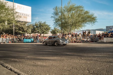 Foto de Las Vegas - Estados Unidos - 3 de noviembre de 2023: Porsche 356 durante SEMA Show Cruise. - Imagen libre de derechos