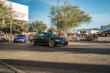 Foto de Las Vegas - Estados Unidos - 3 de noviembre de 2023: BMW M3 durante el SEMA Show Cruise. - Imagen libre de derechos