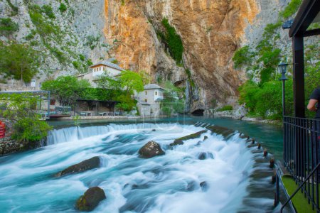 Foto de Beautiful village Blagaj and waterfall on Buna spring and waterfall in Bosnia and Herzegovina - Imagen libre de derechos