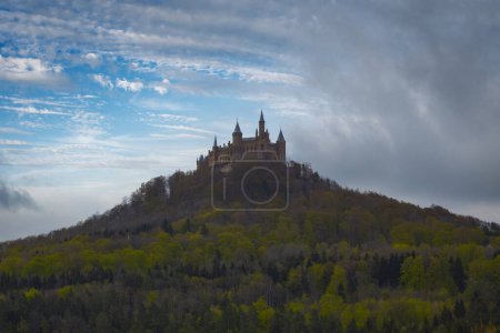 Desde la montaña llamada Zeller Horn (929 metros) se puede disfrutar de la mejor vista del castillo de Hohenzollern.