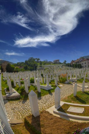 Srebrenica-Potocari-Denkmal und Friedhof für die Opfer des Massakers an Muslimen in Bosnien und Herzegowina 1995.