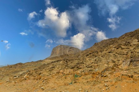 Musulmanes en el Monte Arafat (o Jabal Rahmah), Arabia Saudita. Este es el lugar donde Adán y Eva se encontraron después de ser derrocado del cielo.